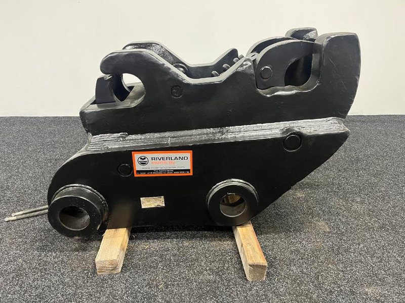 TEFRA  CAT 374 390 quick coupler